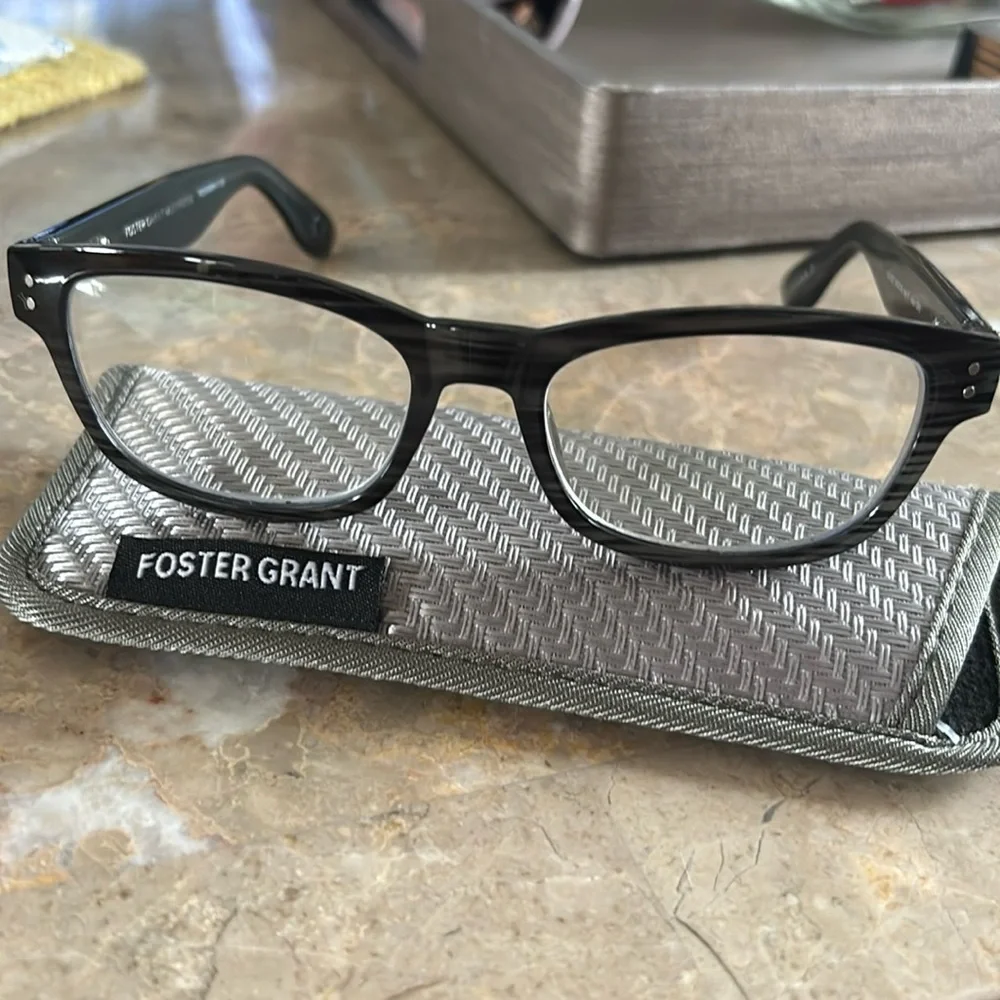 EUC- Unisex-Foster Grant Multi Focus 2.50 Black/Grey Classic readers